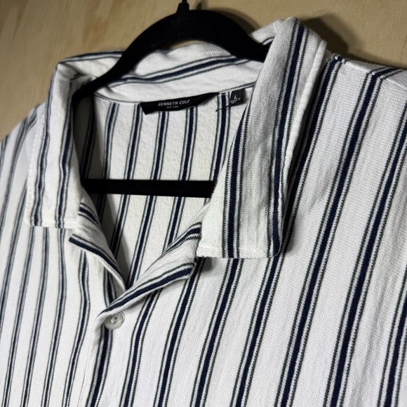 Kenneth Cole New York Men’s Striped Cotton Camp Shirt White Navy Size L Casual - Picture 3 of 9